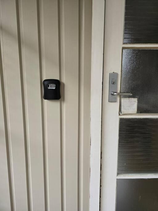 Chic Private Studio 5 Mins From Airport And Shops Christchurch Exterior photo